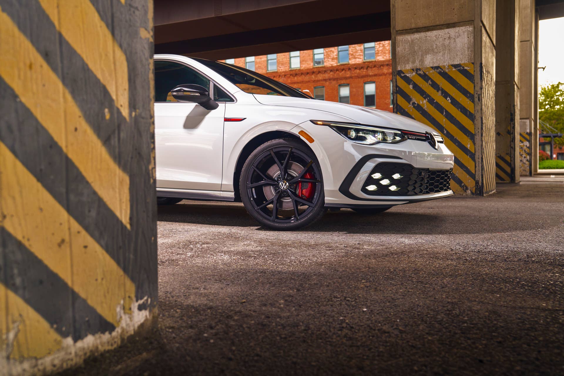 2024 Volkswagen GTI And Golf R Up Their Prices A Bit Before Mk8 5 Golf 2024-volkswagen-gti-and-golf-r-up-their-prices-a-bit-before-mk8-5-golf